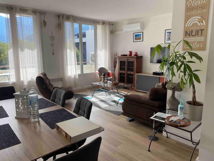 Ferienwohnung Le Chasseur Alpin Albertville Exterior foto